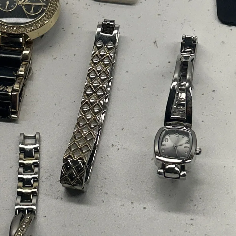 Bundle Of 21 Untested Watches - Mix Of Vintage And Smart Watches - Picture 8 of 16